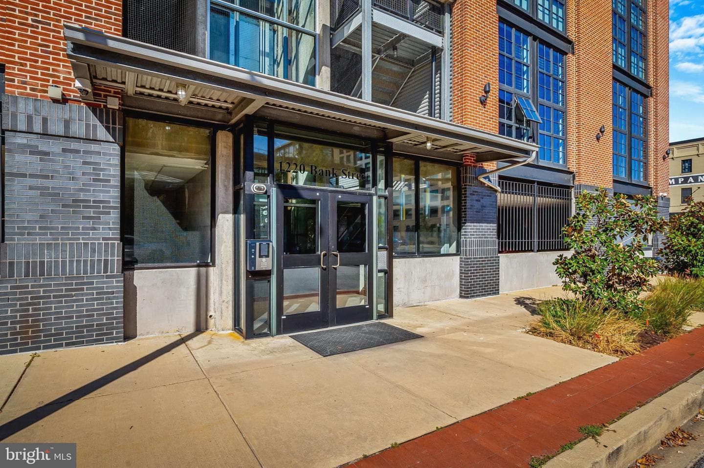 1220 Bank Street #407 photo 49