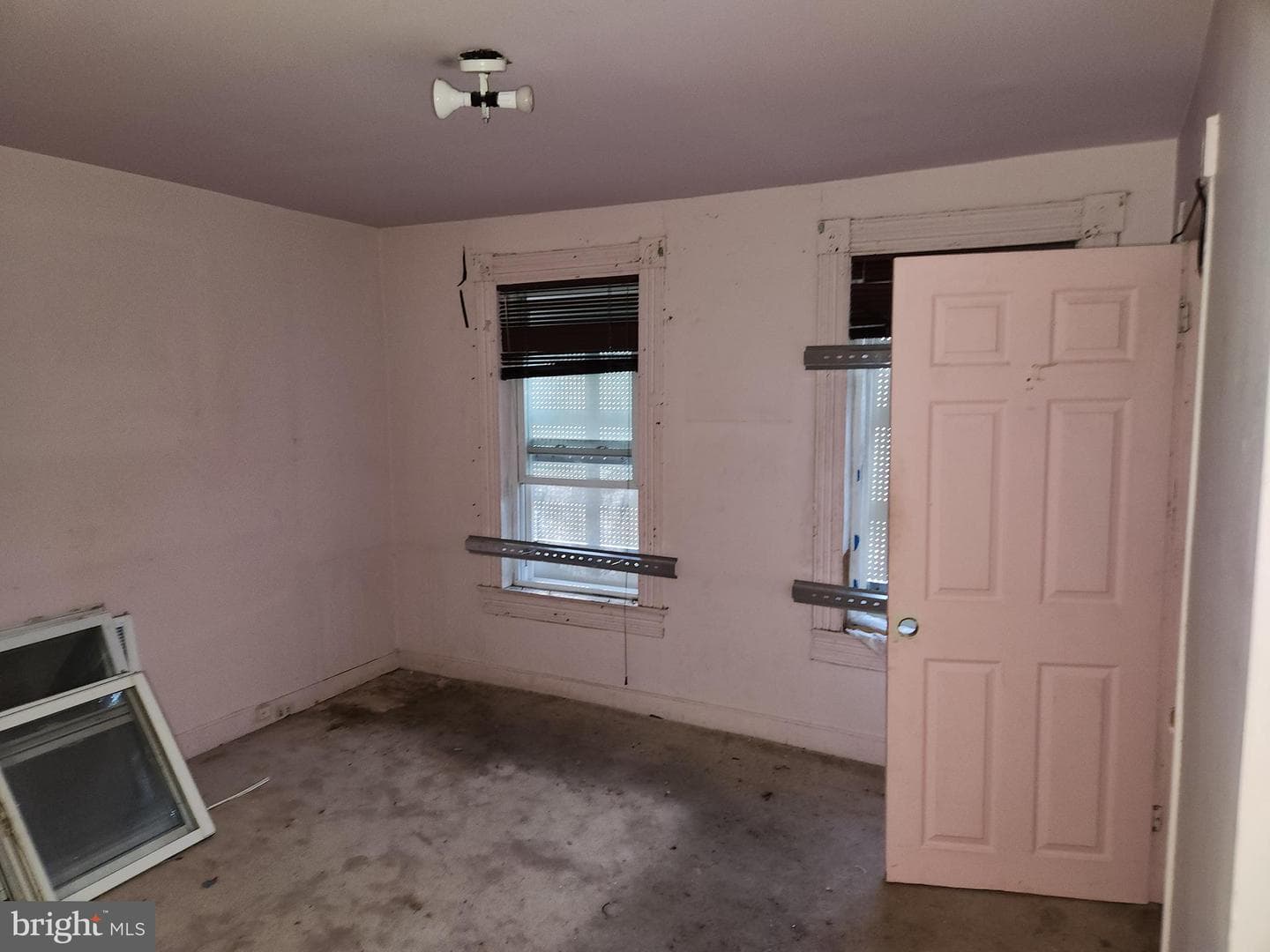 3113 Barclay Street photo 12