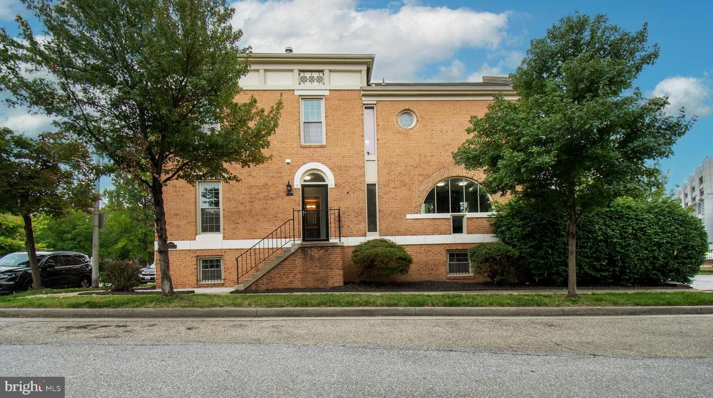 1200 S Kenwood Avenue photo 3