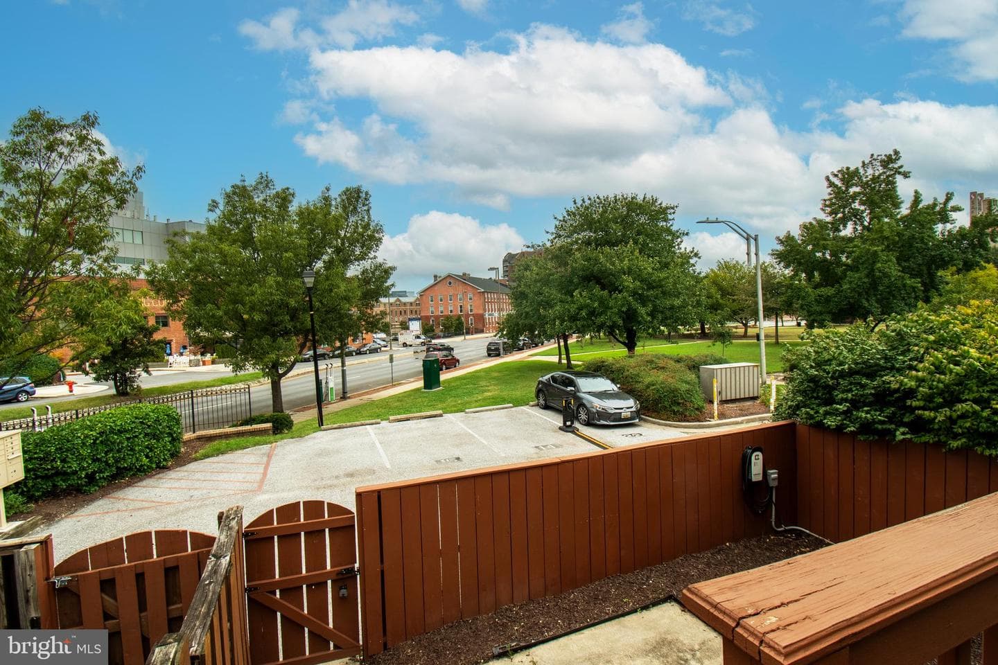 1200 S Kenwood Avenue photo 38