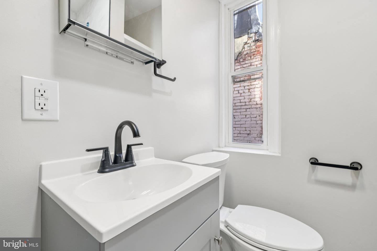1610 N Bond Street photo 19