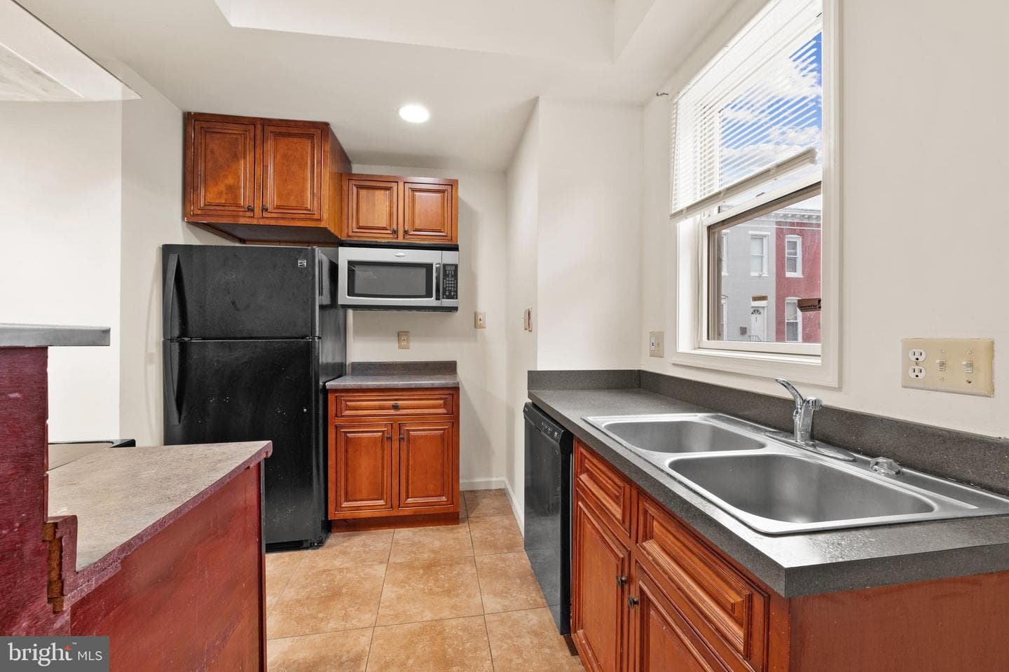 901 W Barre Street photo 13