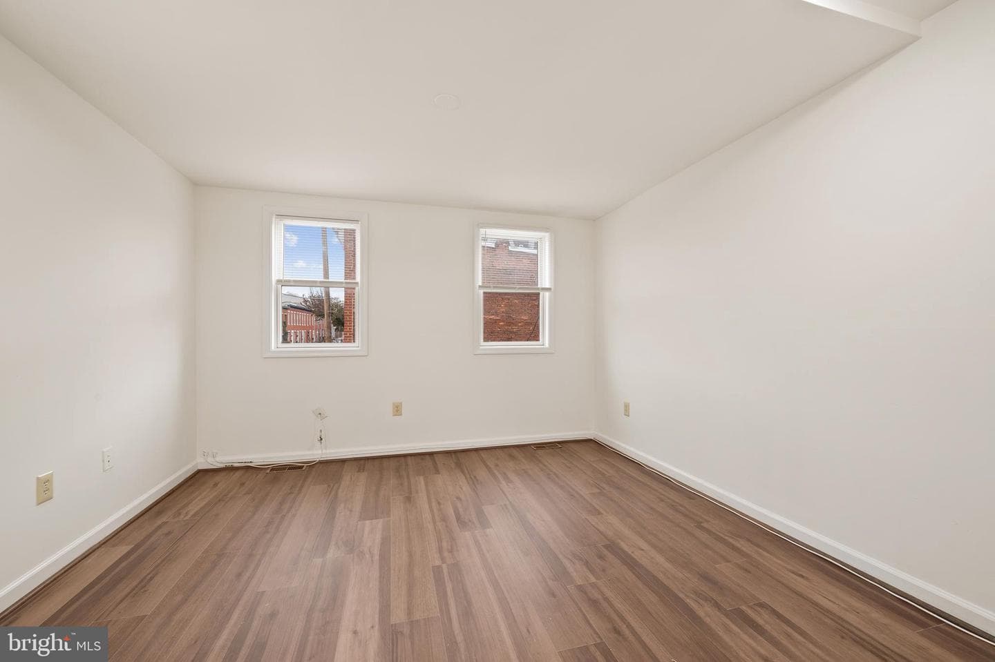 901 W Barre Street photo 18