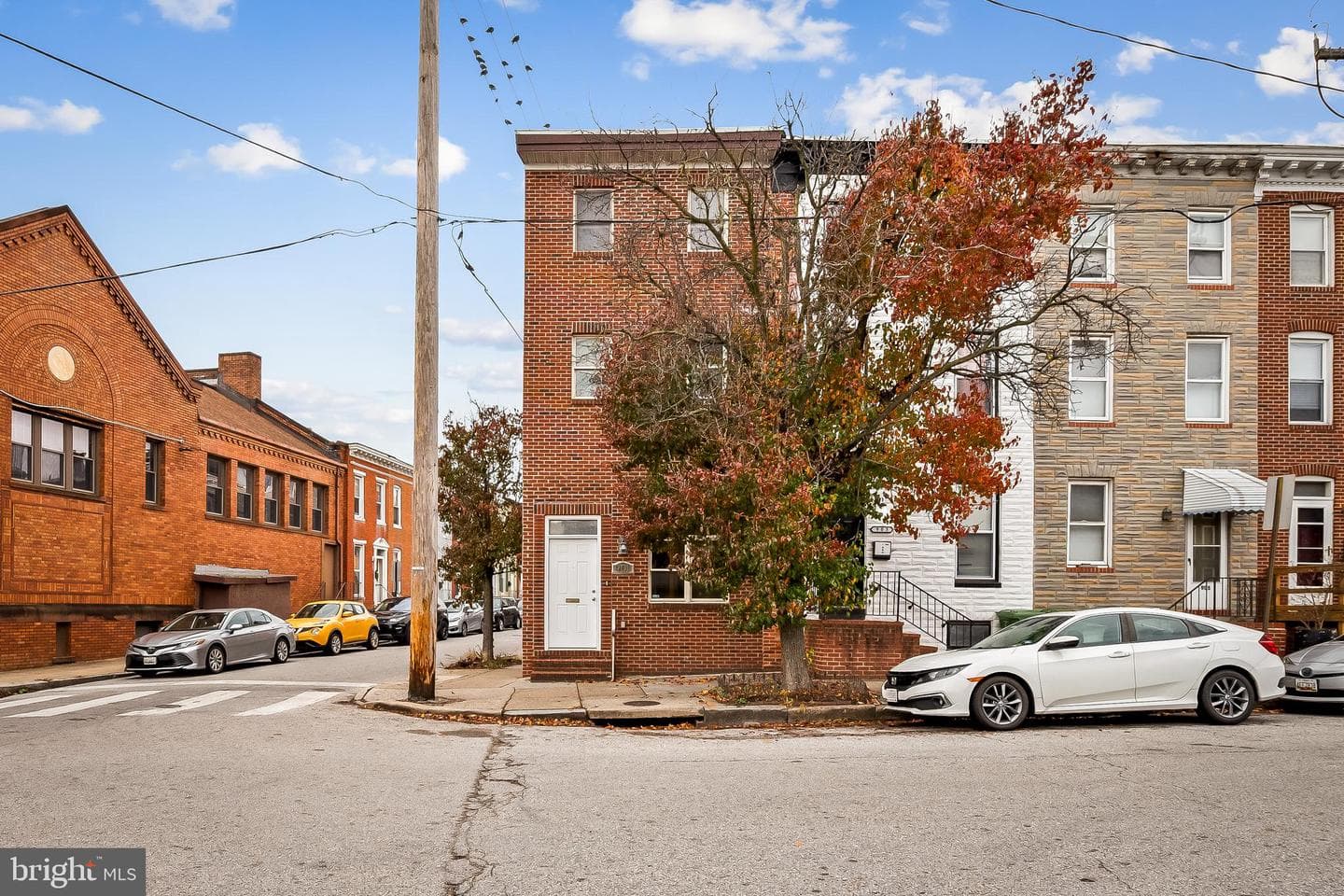 901 W Barre Street photo 2
