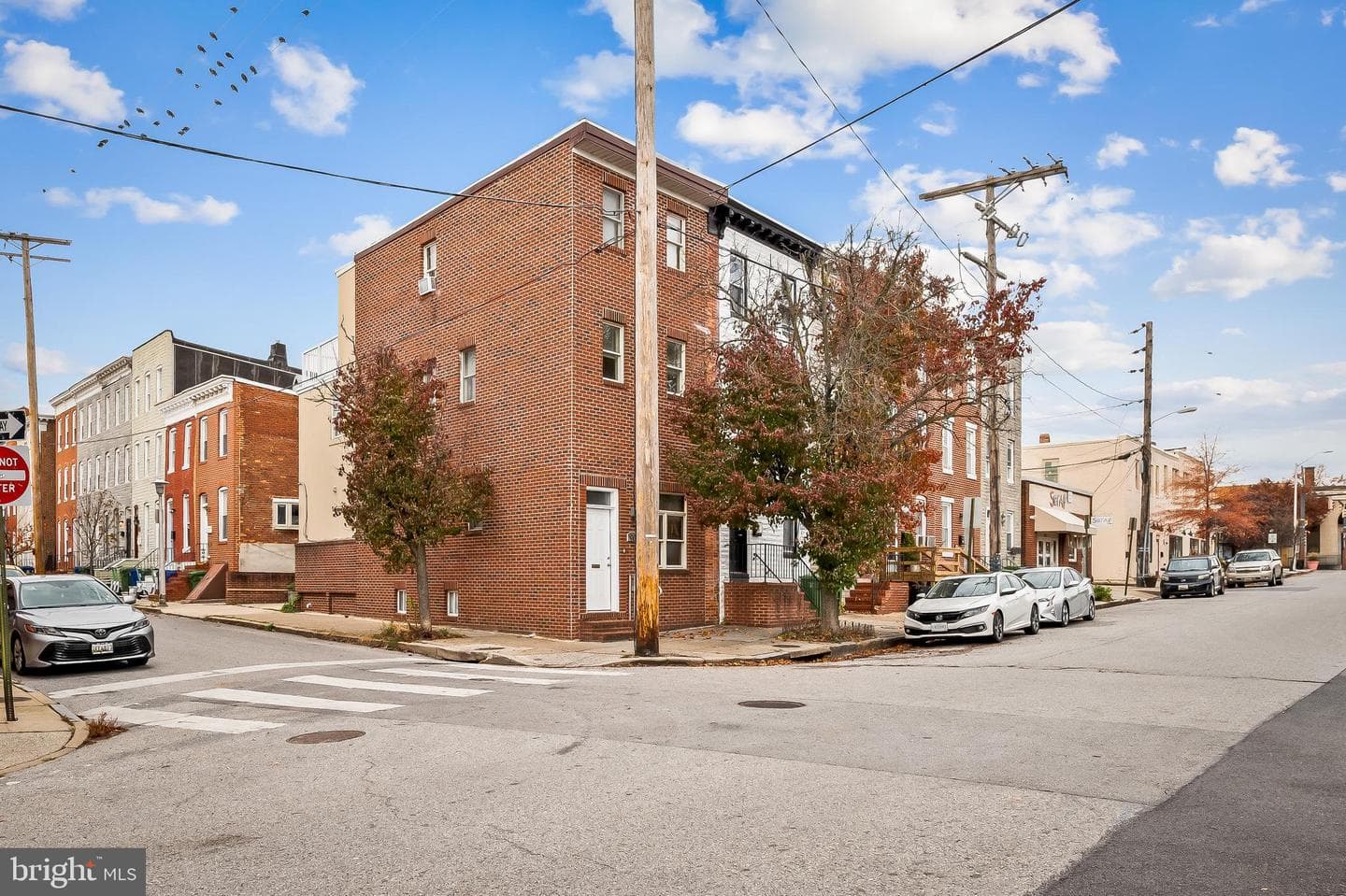 901 W Barre Street photo 3
