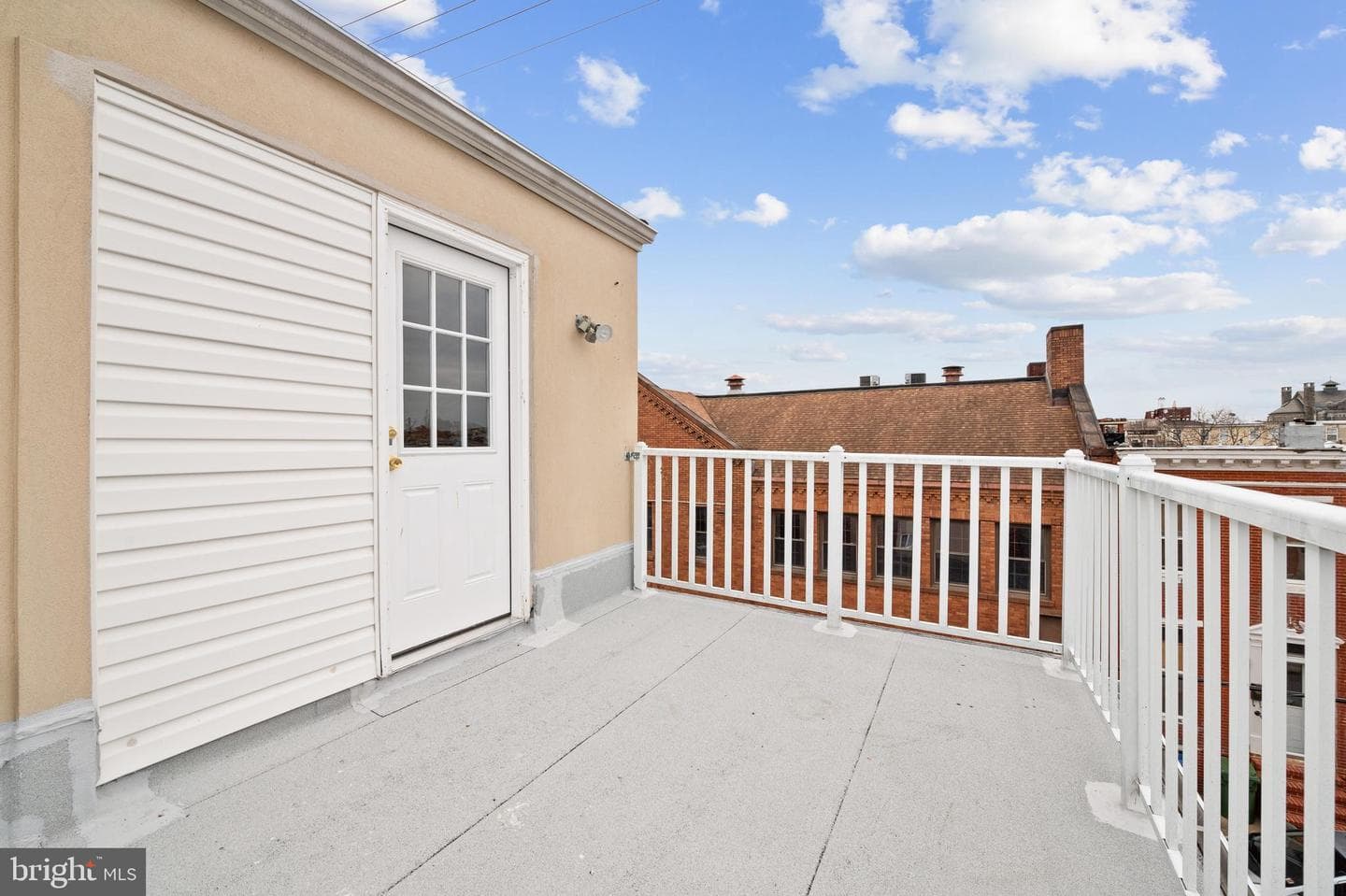 901 W Barre Street photo 36