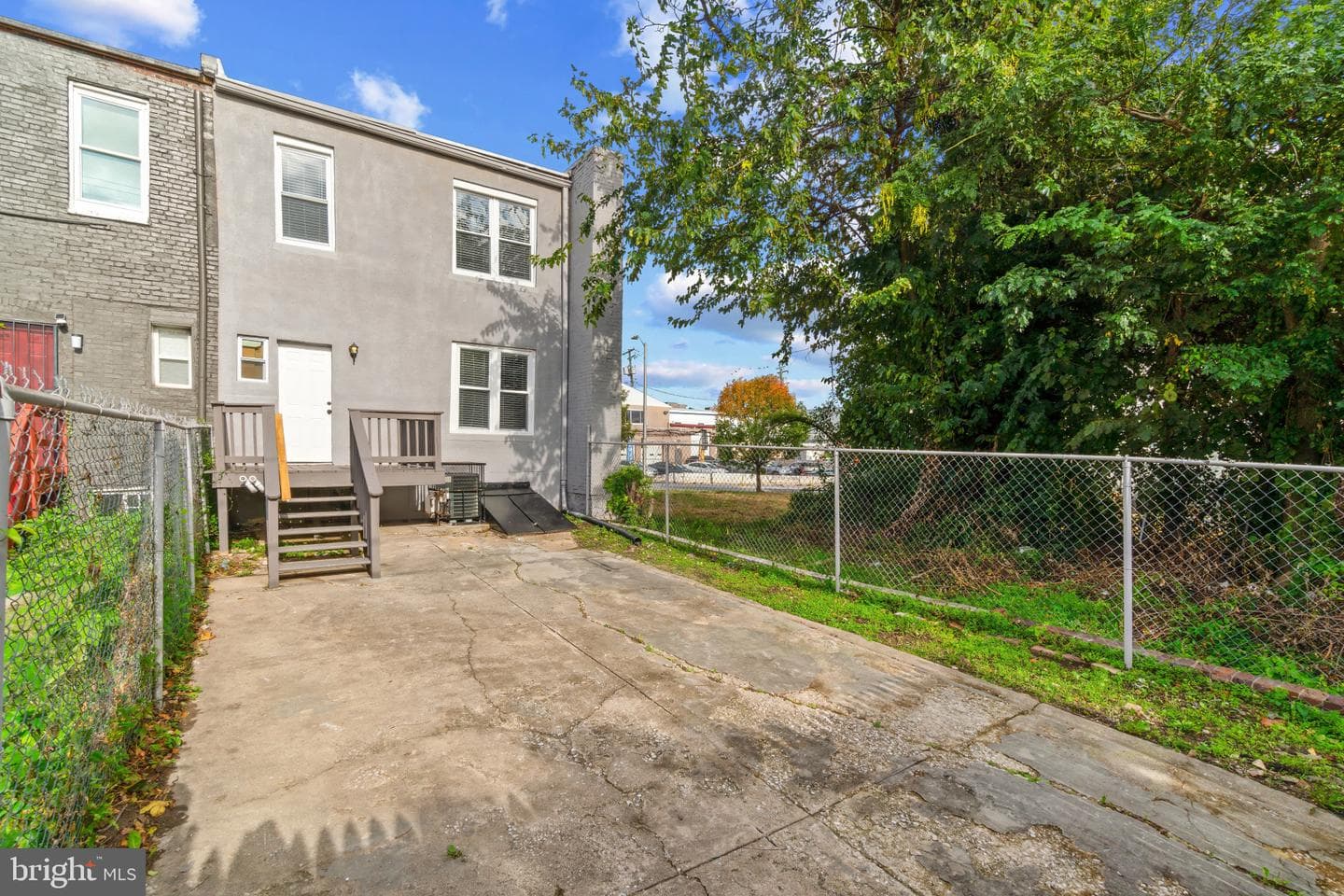 2226 N Monroe Street N photo 42