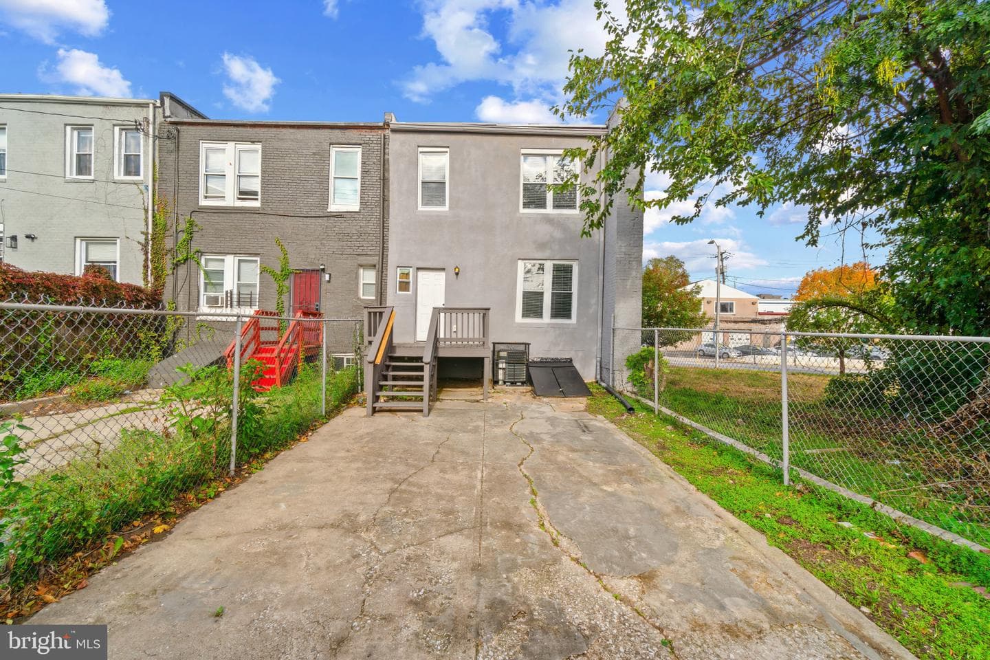 2226 N Monroe Street N photo 43