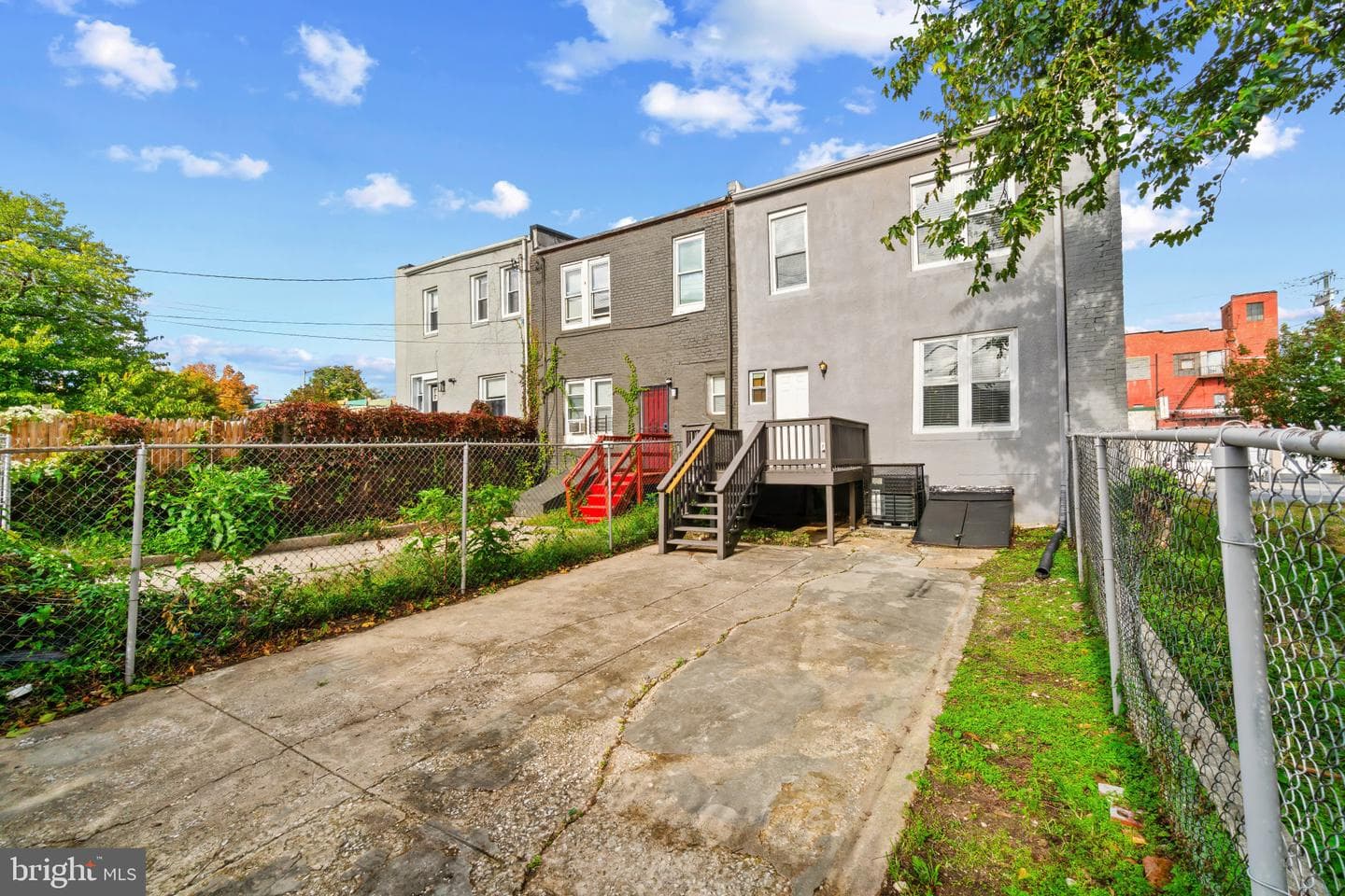 2226 N Monroe Street N photo 44