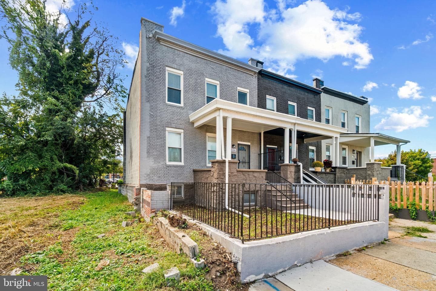 2226 N Monroe Street N photo 45
