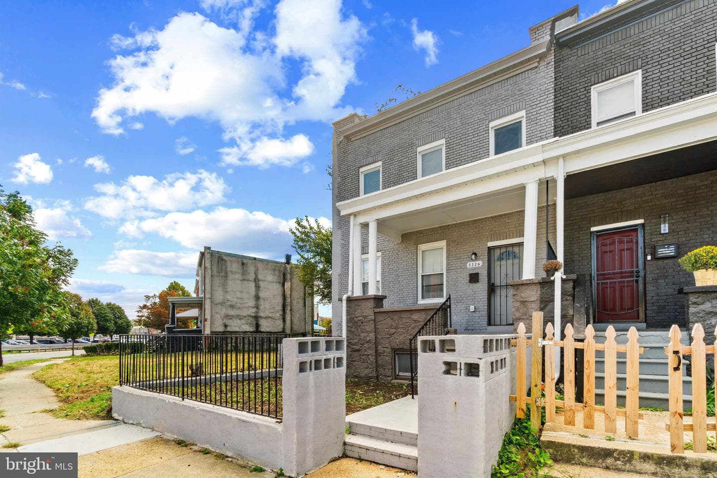 2226 N Monroe Street N photo 46