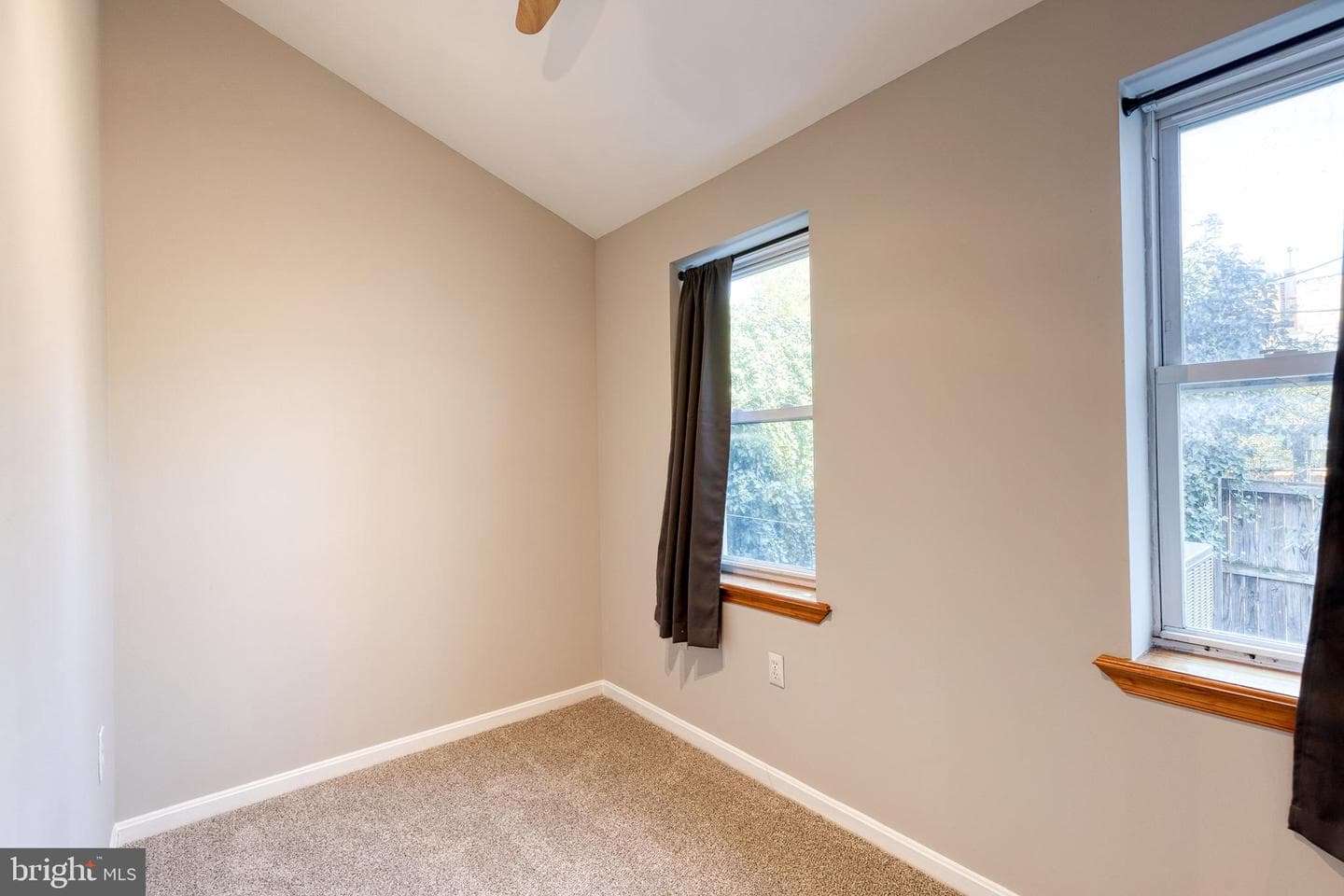 46 E Fort Avenue photo 14