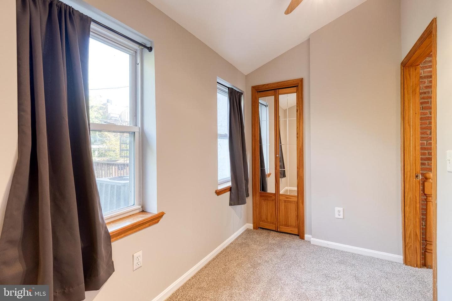 46 E Fort Avenue photo 15