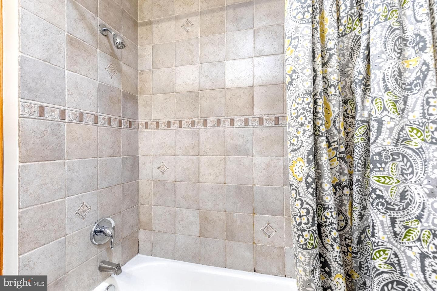 46 E Fort Avenue photo 17