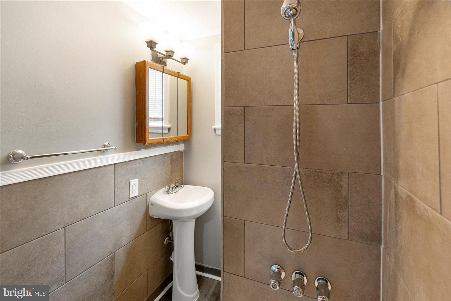2946 Arunah Avenue photo 26
