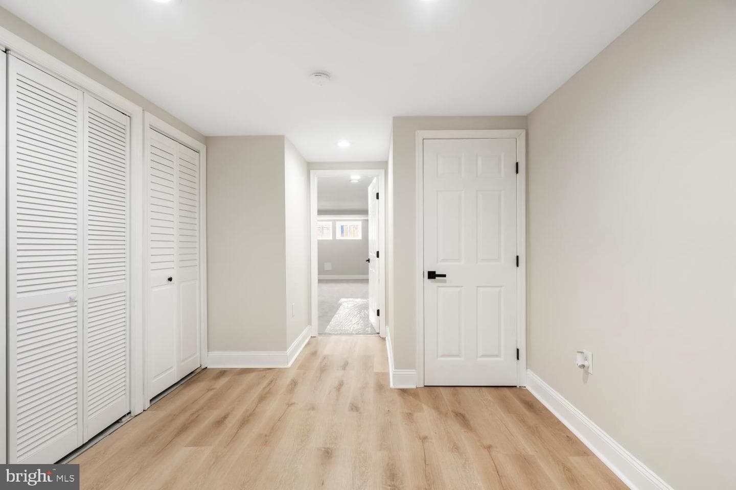 425 Elrino Street photo 34