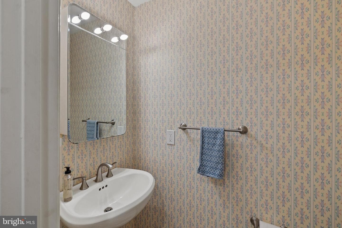 3801 Canterbury Road #708 photo 17