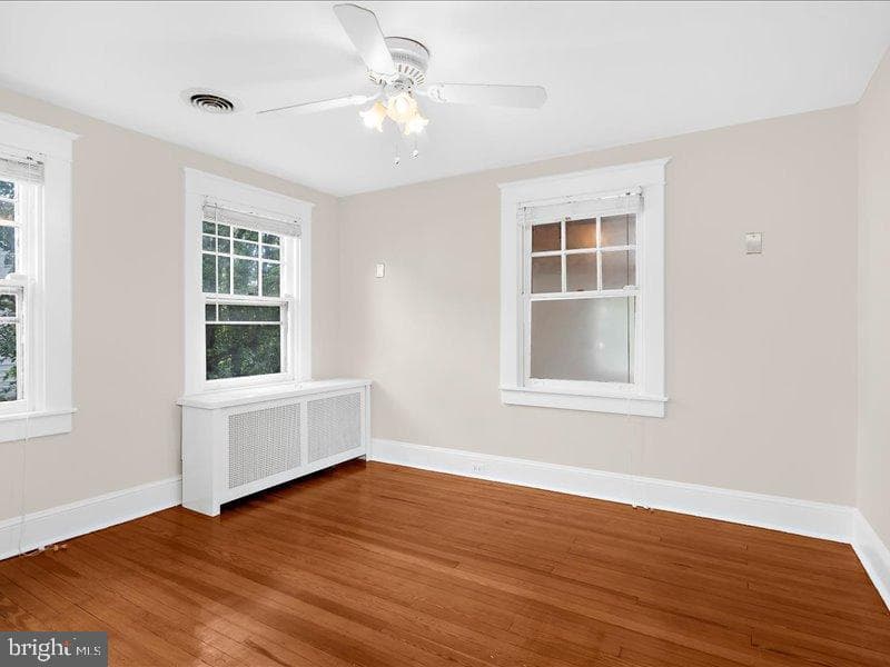 307 E Lake Avenue photo 35
