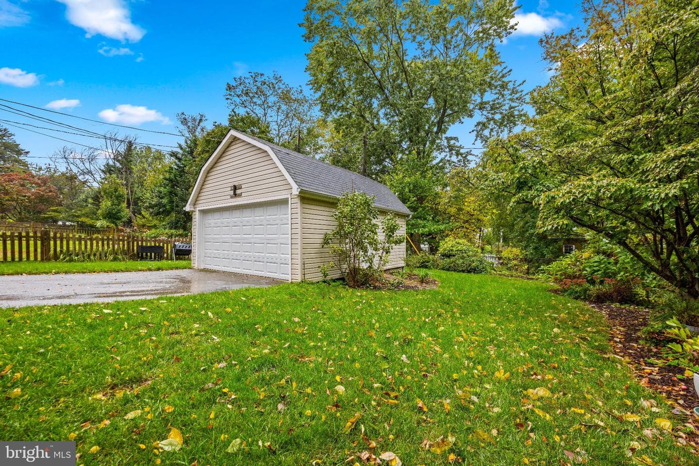 307 E Lake Avenue photo 43