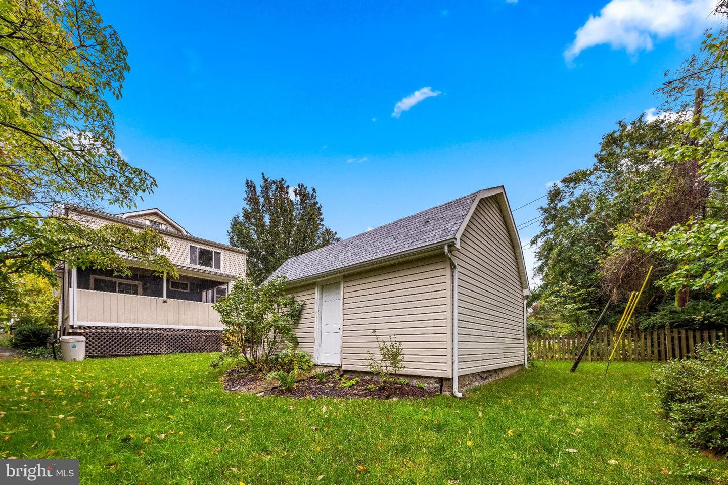 307 E Lake Avenue photo 44