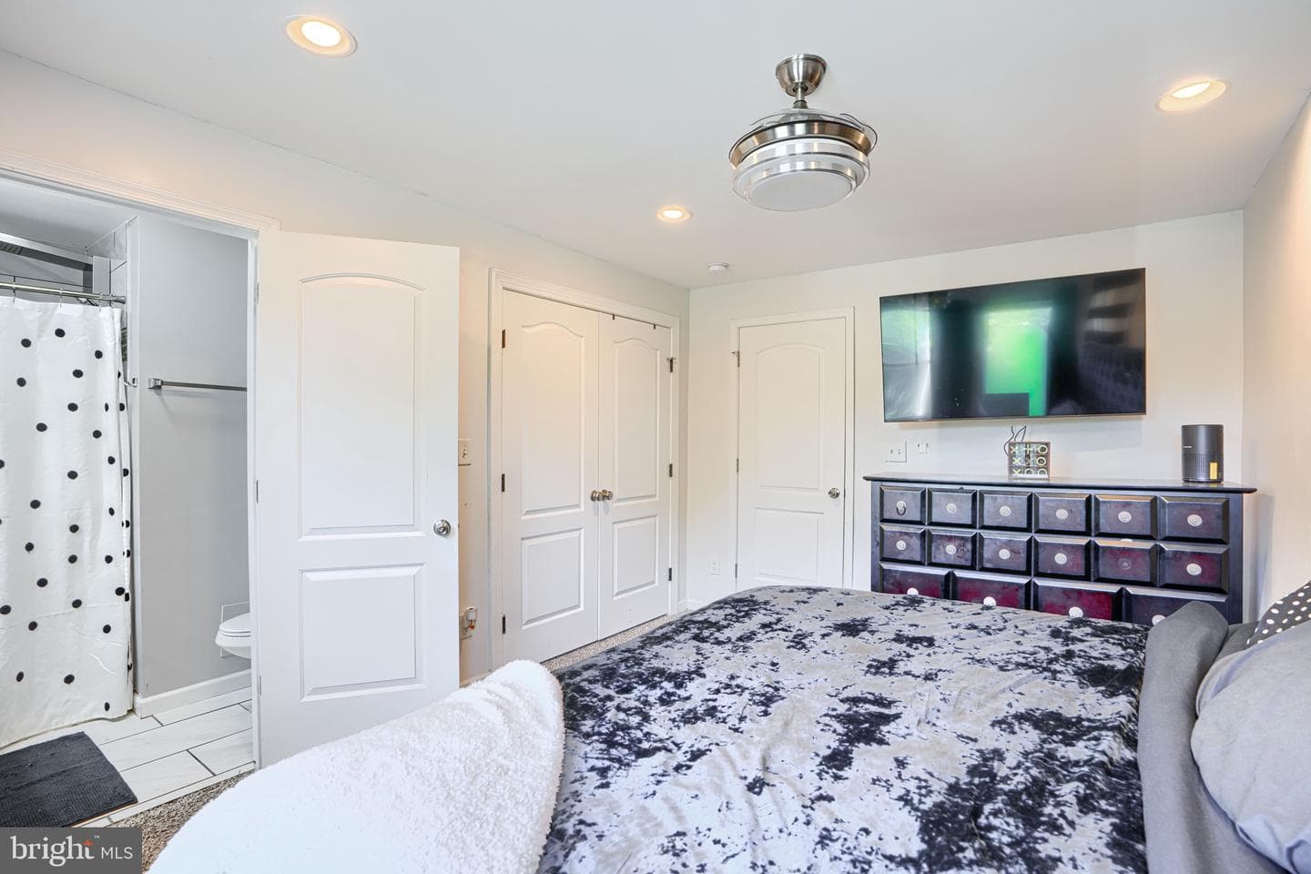 4054 Hilton Road photo 10