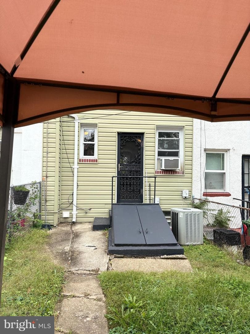 2647 Rayner Avenue photo 21