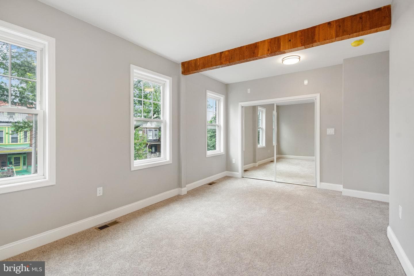200 W 29th Street W photo 16