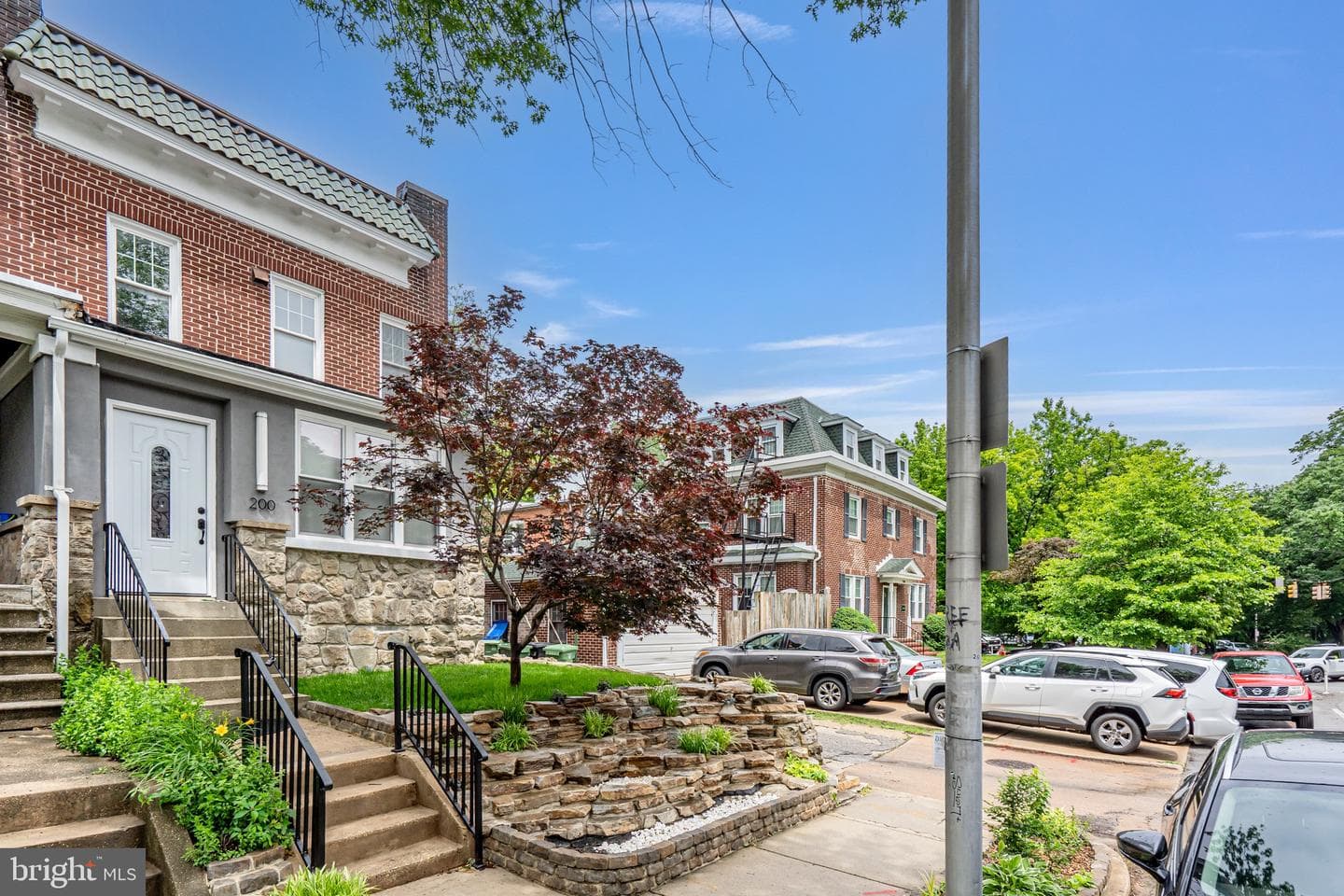 200 W 29th Street W photo 3