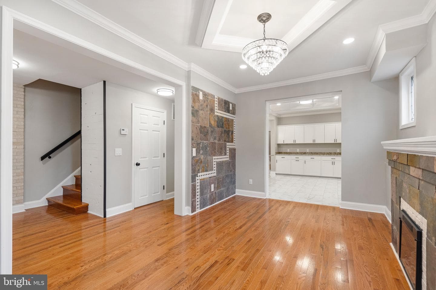 200 W 29th Street W photo 30