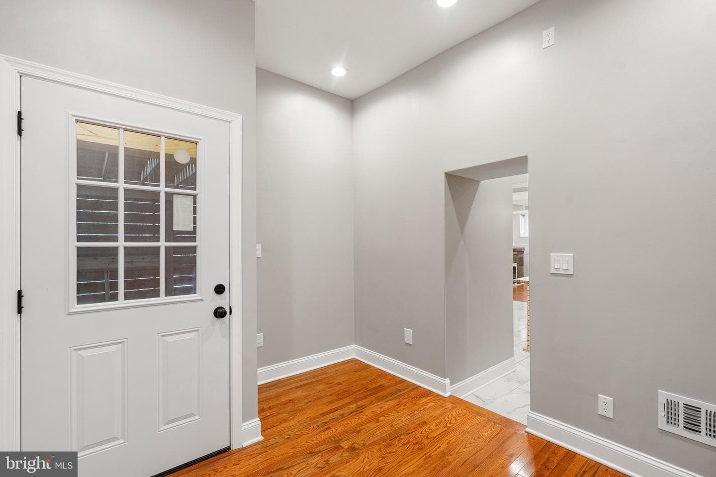200 W 29th Street W photo 48