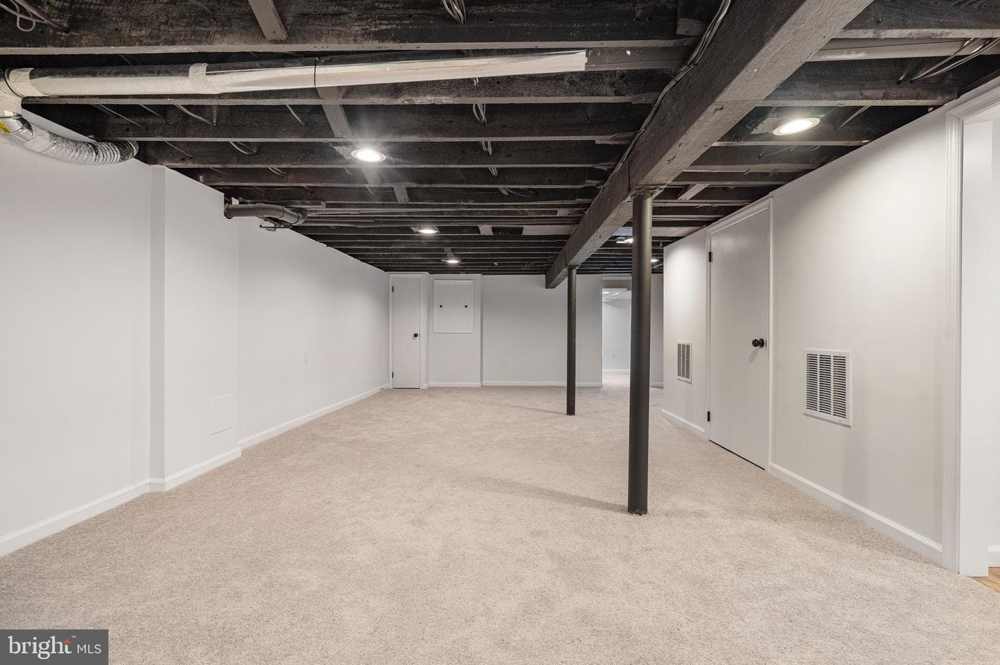 200 W 29th Street W photo 52