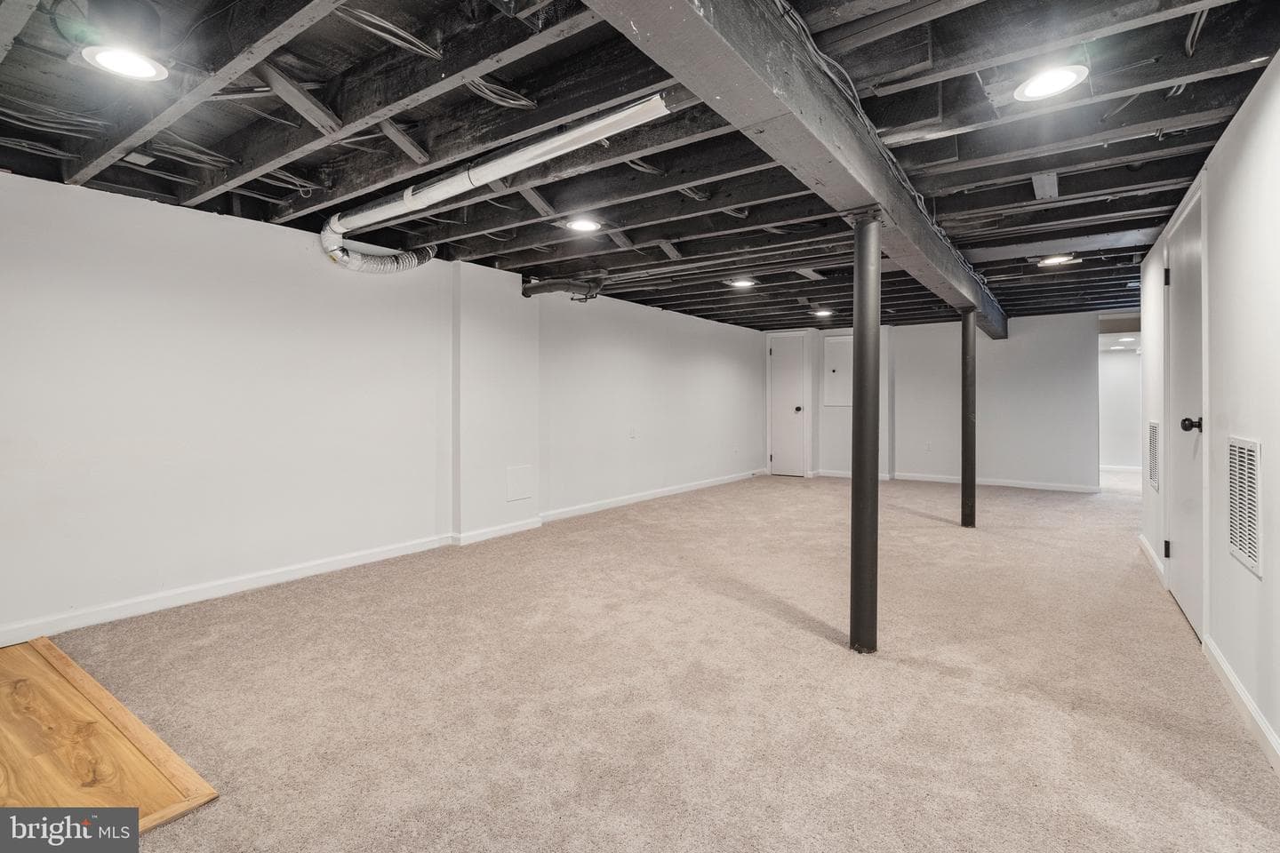 200 W 29th Street W photo 54