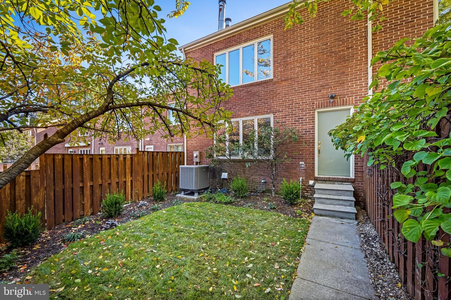 254 Waxter Way photo 42
