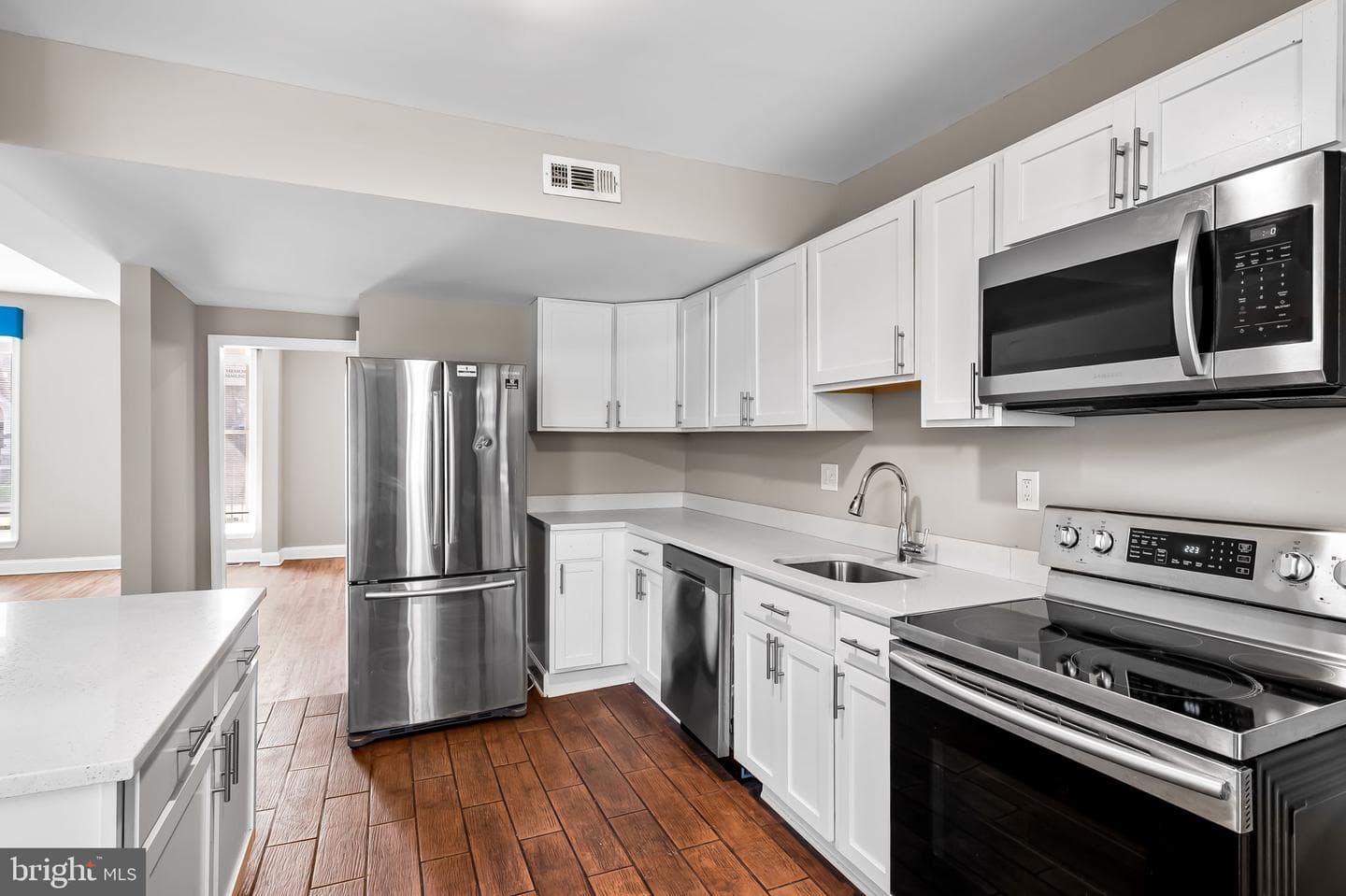 4021 Park Heights Avenue photo 13