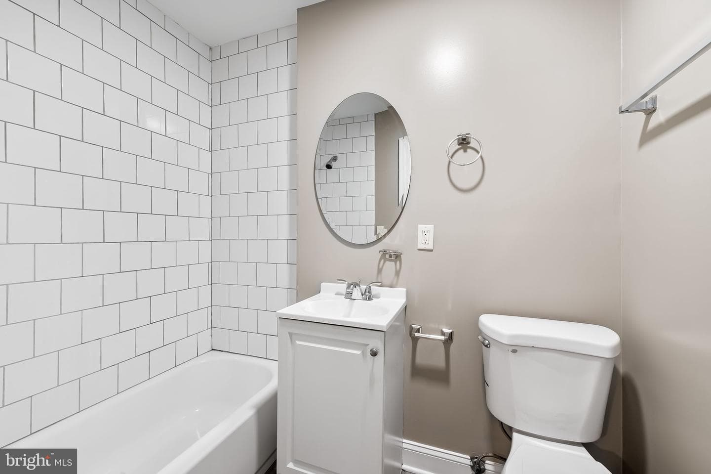 4021 Park Heights Avenue photo 24