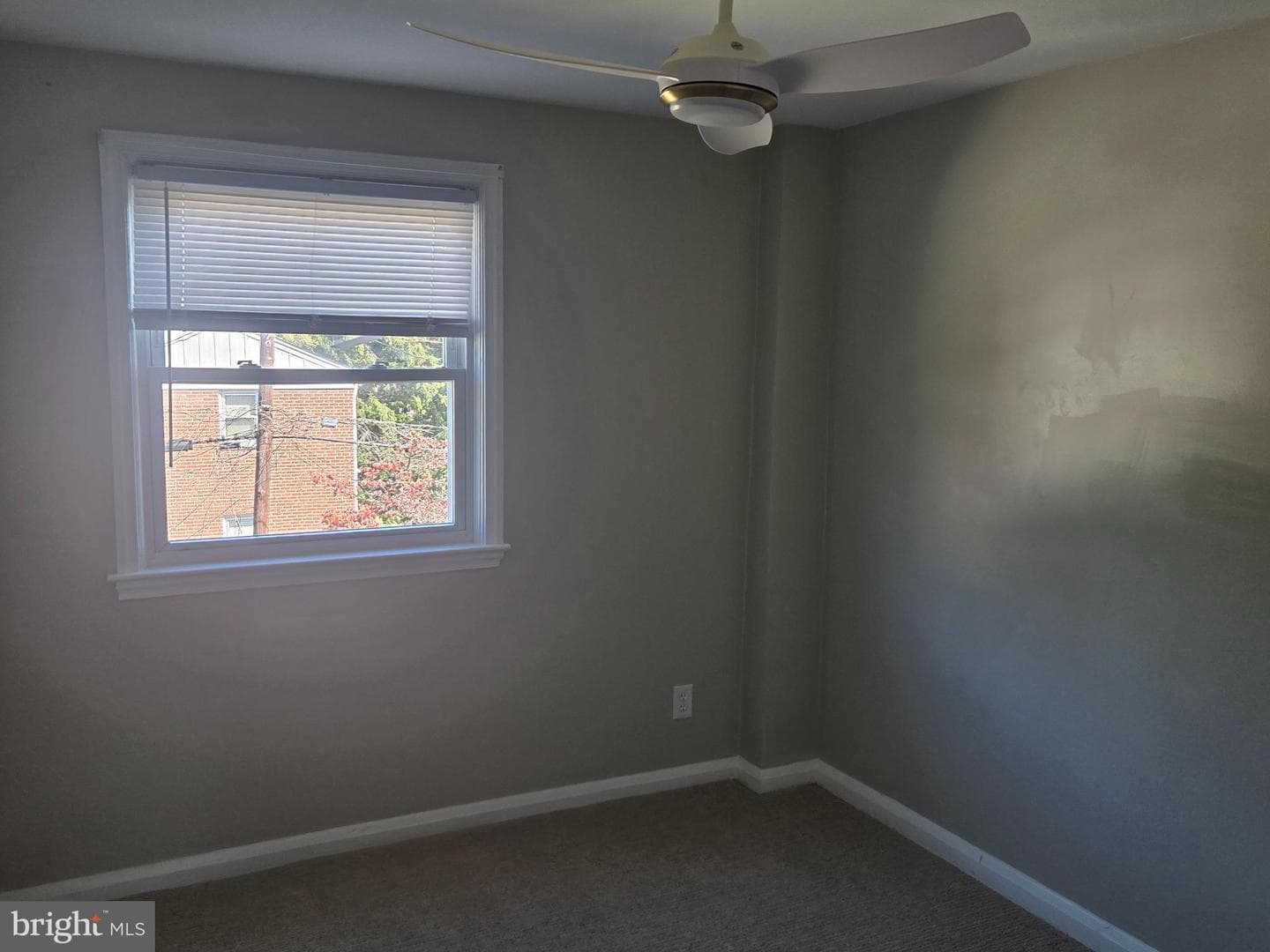1558 Sherwood Avenue NE photo 20