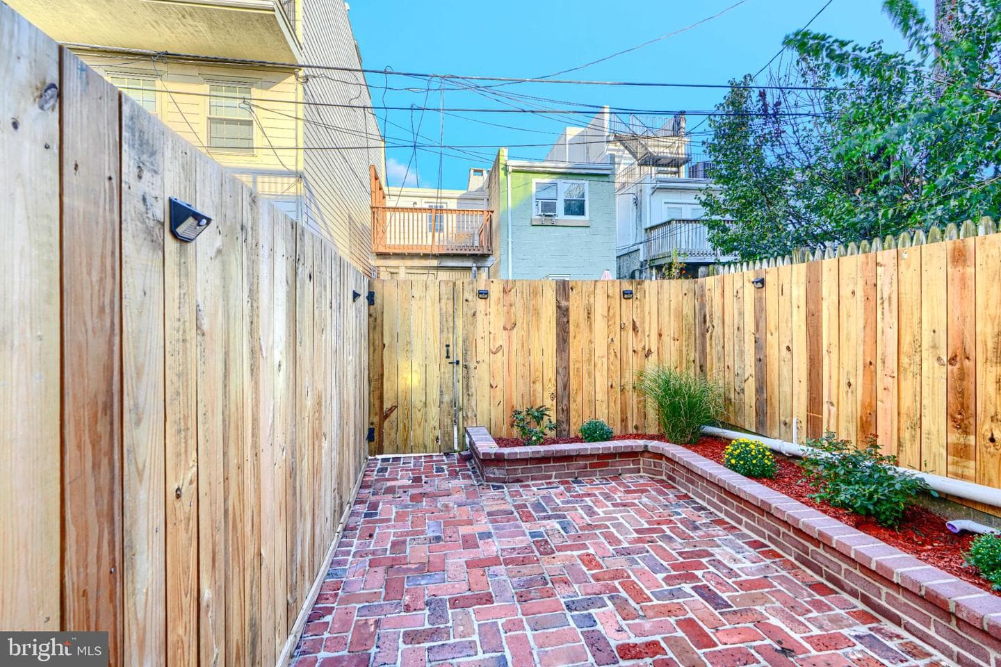 1709 William Street photo 24