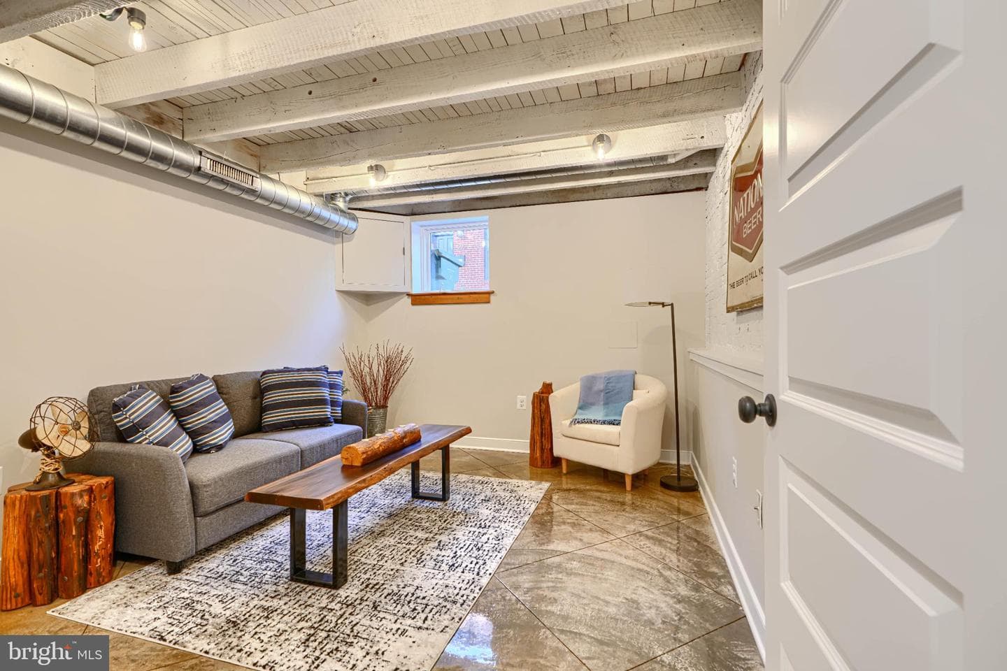 1709 William Street photo 26