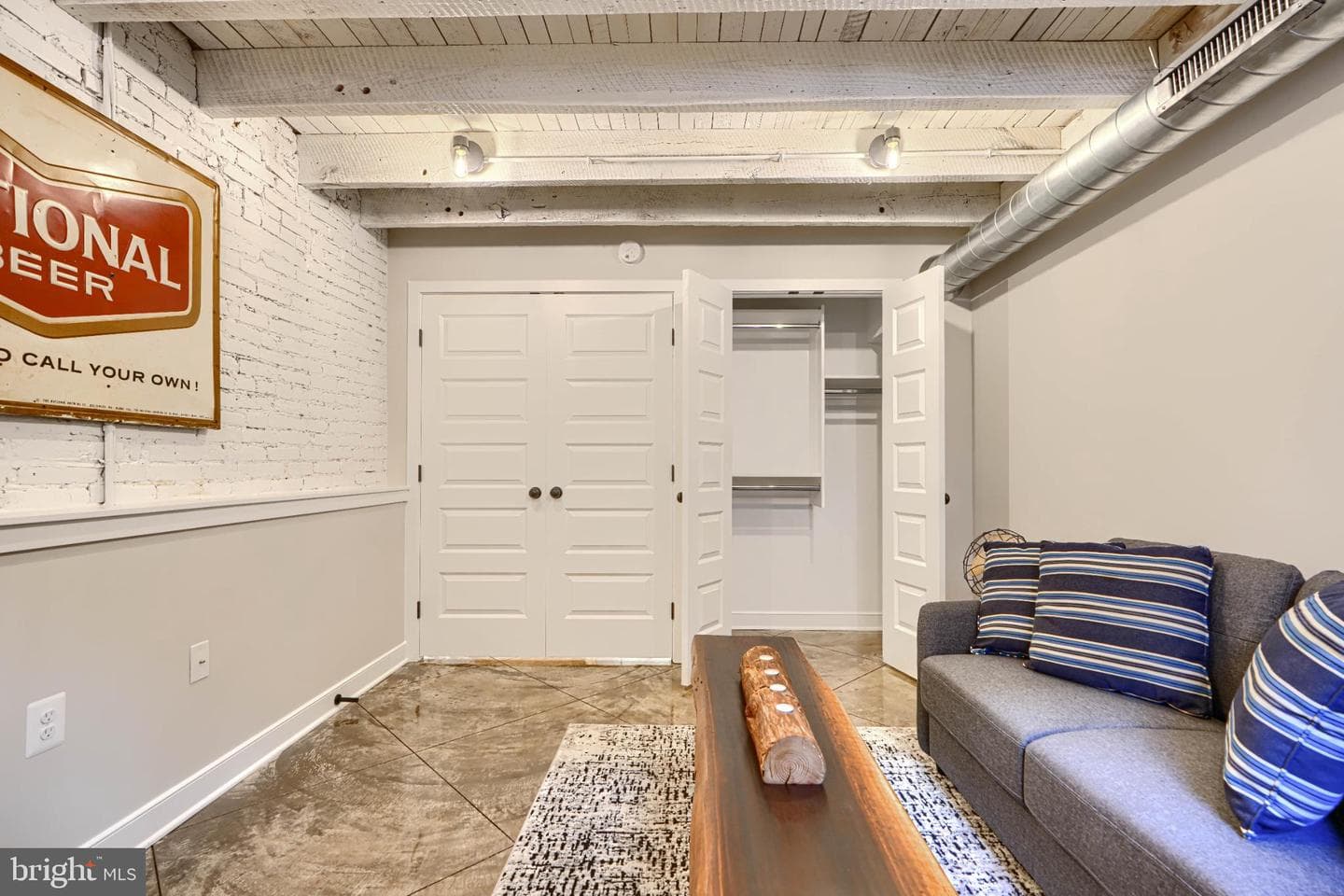 1709 William Street photo 28
