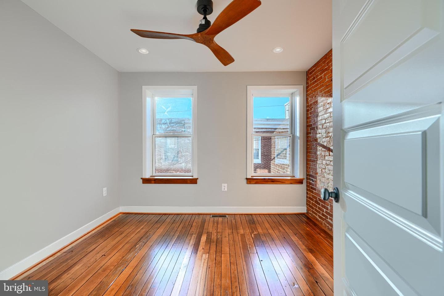 1709 William Street photo 36