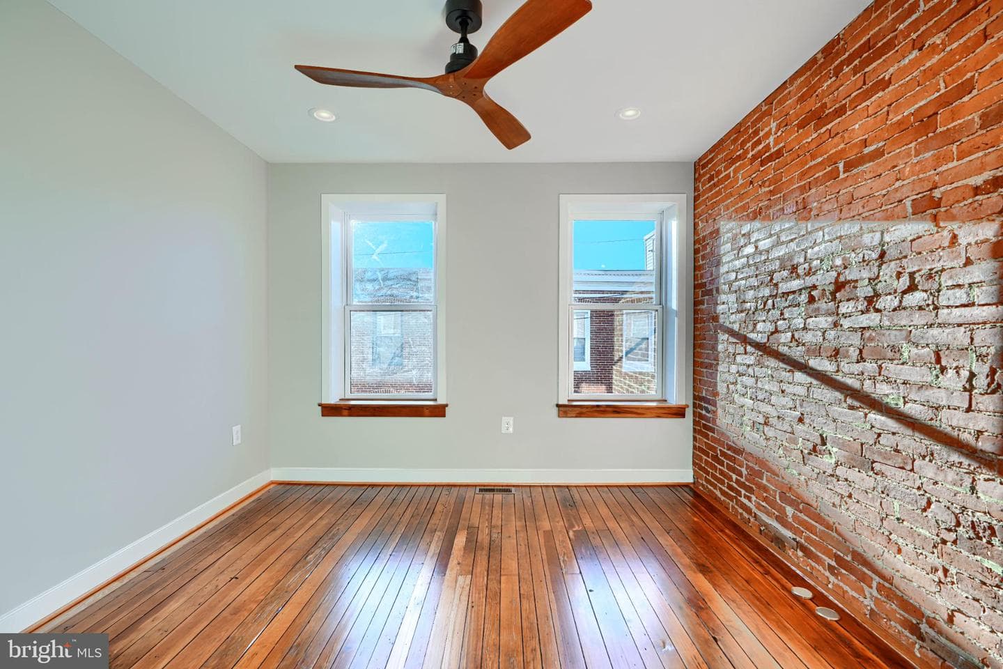 1709 William Street photo 40