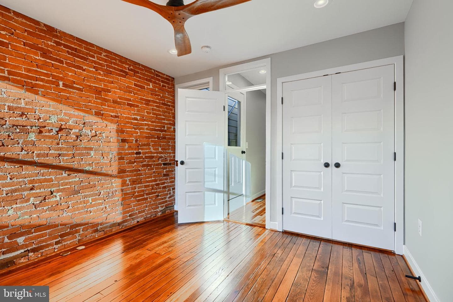 1709 William Street photo 41