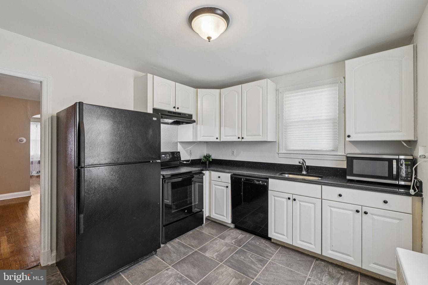 6907 Moyer Avenue photo 12