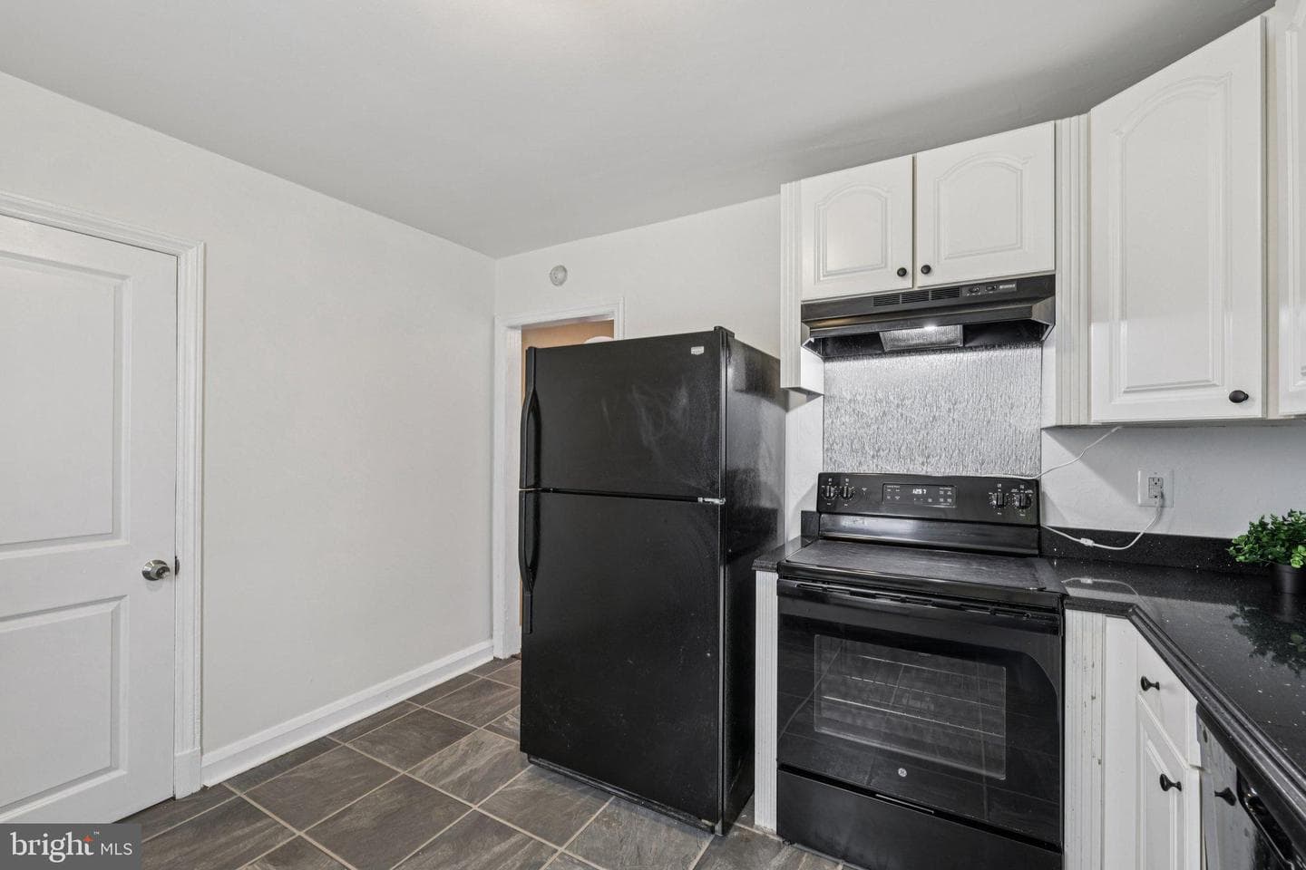 6907 Moyer Avenue photo 14