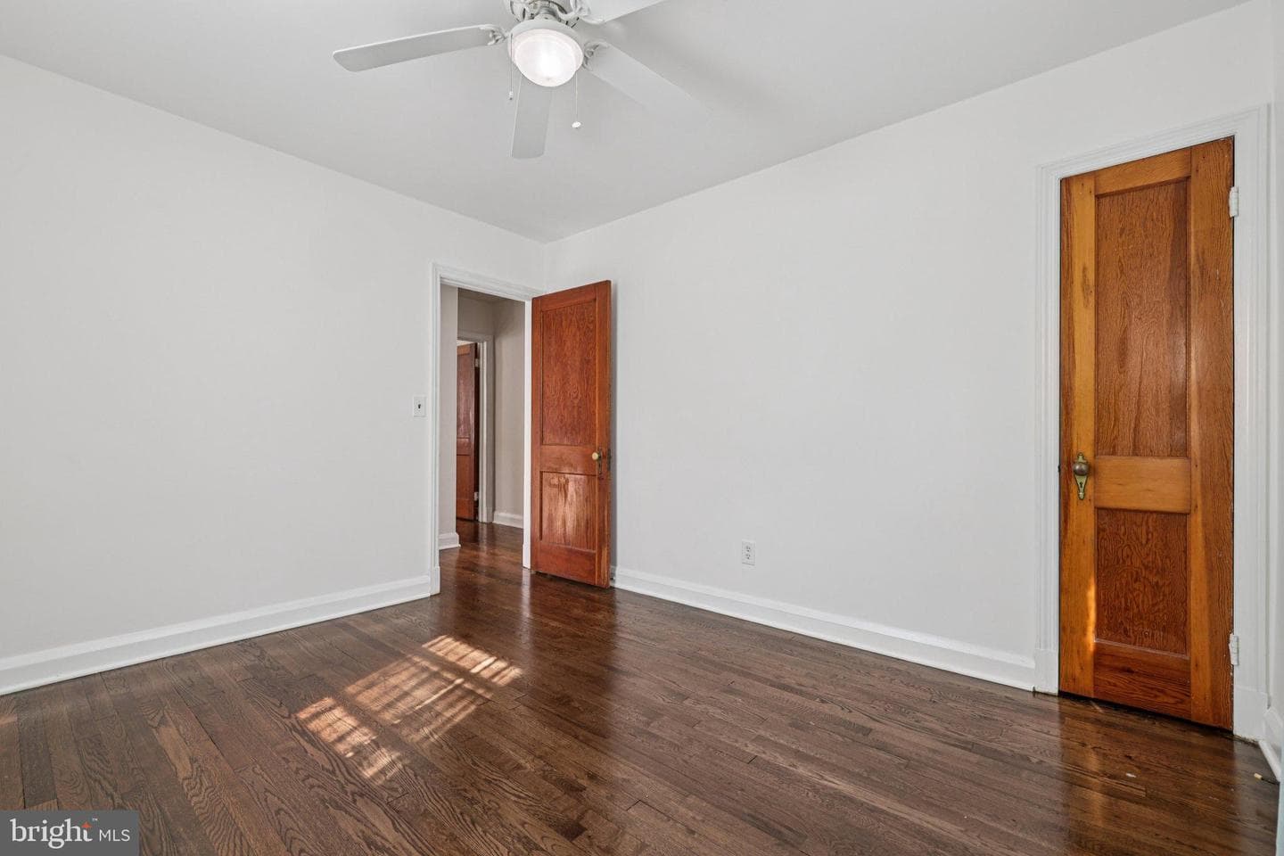 6907 Moyer Avenue photo 20
