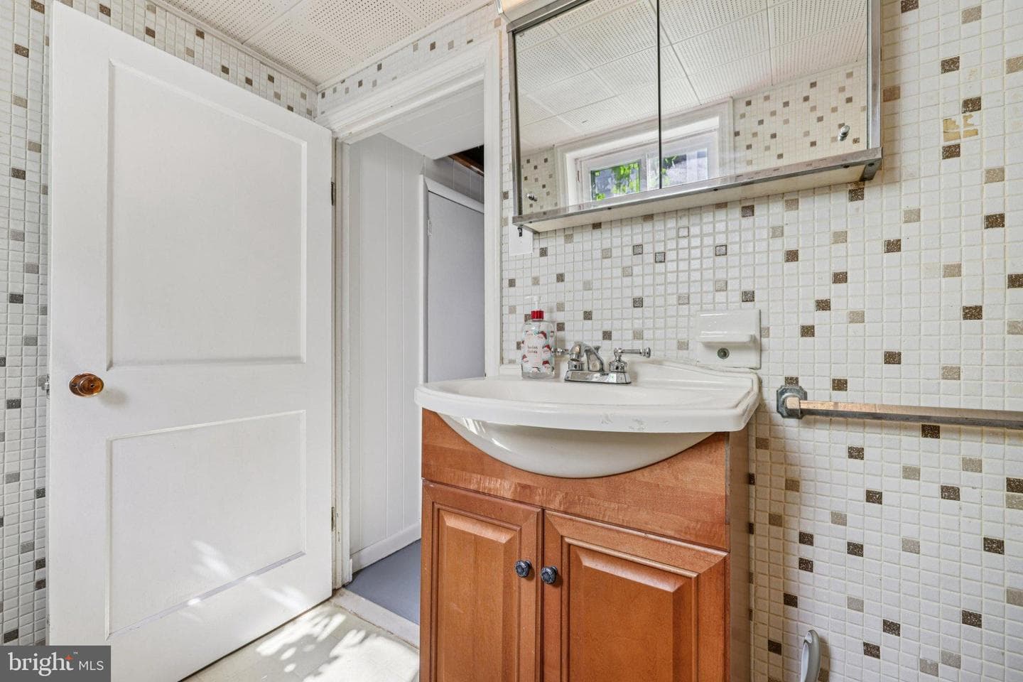 6907 Moyer Avenue photo 29