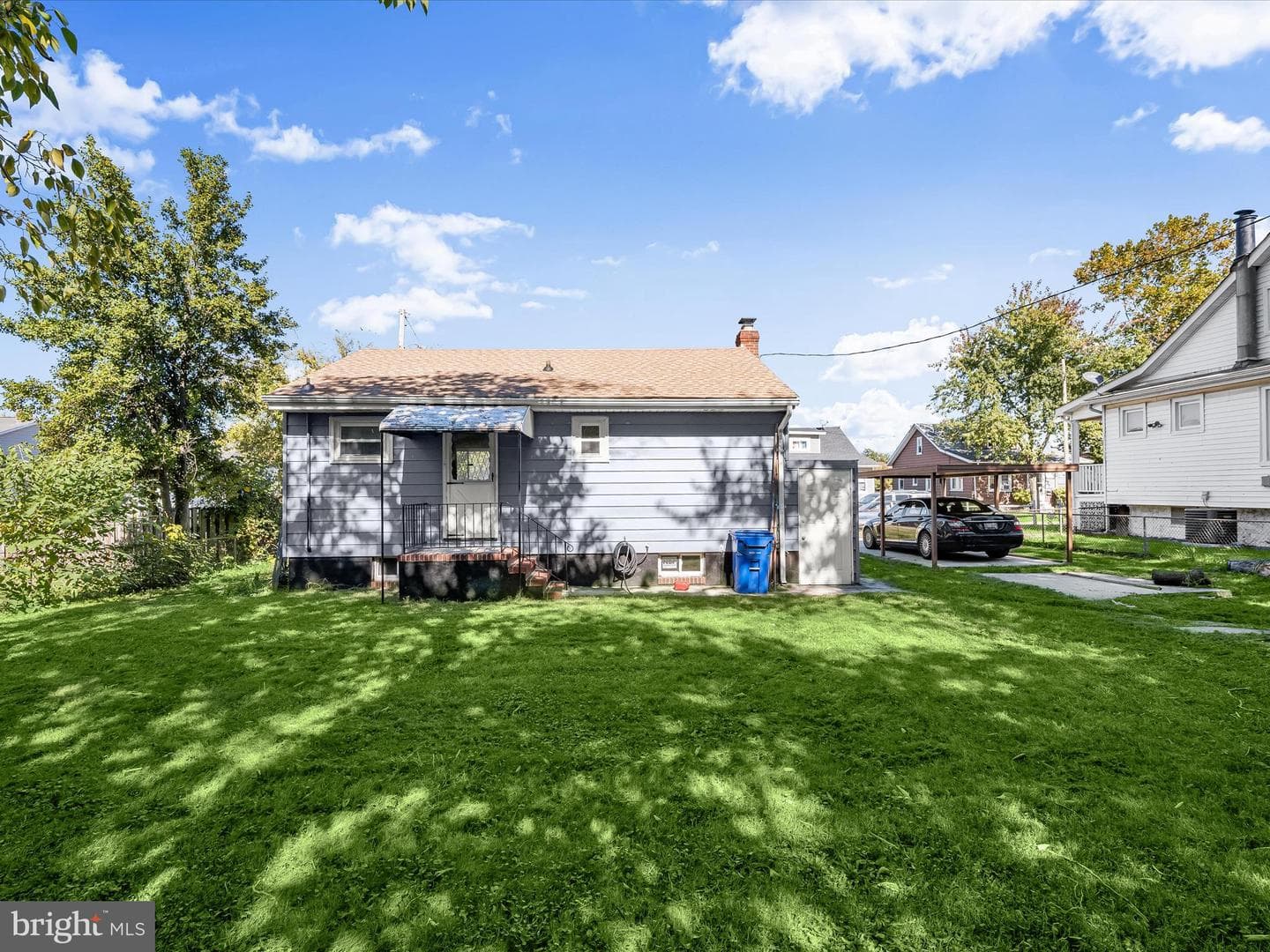 15 W Bristol Avenue photo 22
