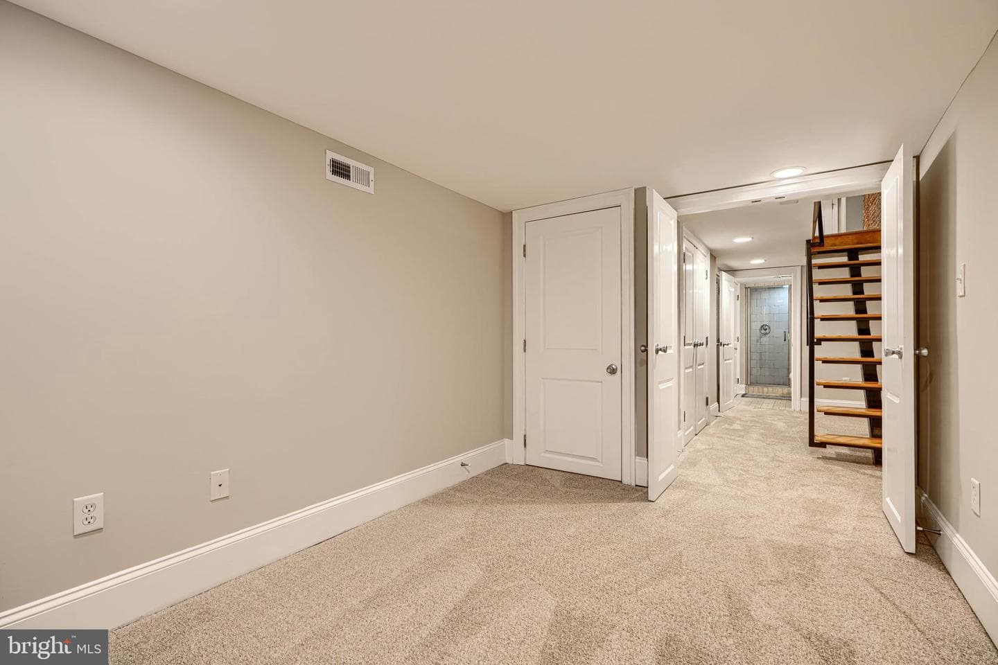 509 S Decker Avenue photo 38