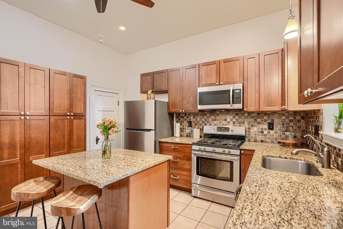 2511 Guilford Avenue photo 27