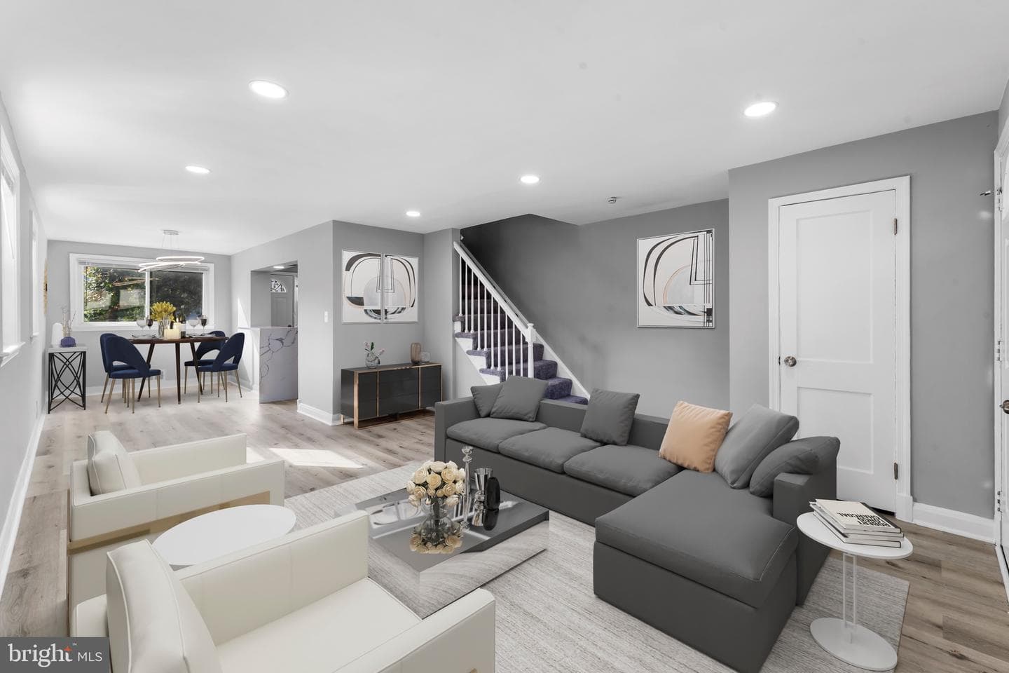 4117 Eastmont Avenue photo 2